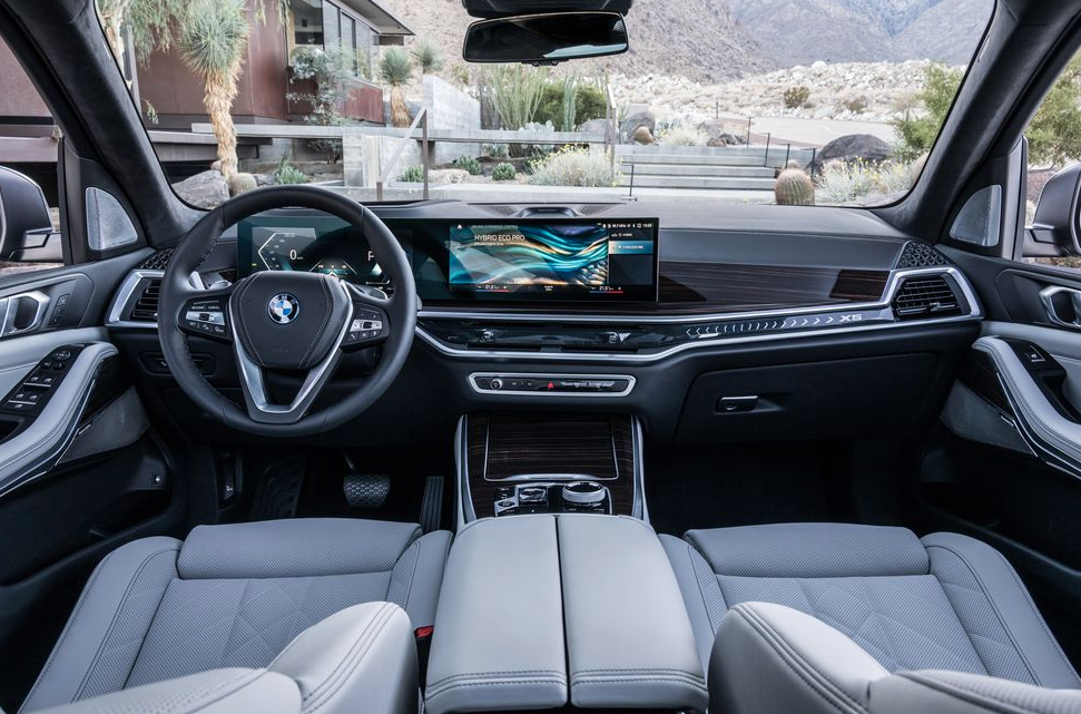 2025 BMW X5 Interior